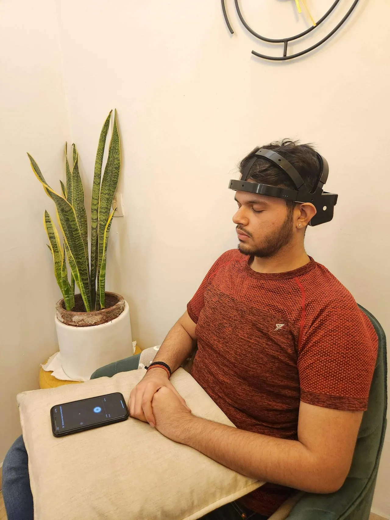 ఎలక్ట్రోఎన్సెఫలోగ్రామ్ (EEG) యంత్రం